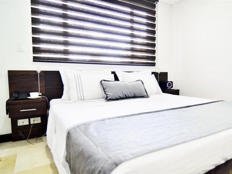 Hotel Lleras 10 Medellín Buitenkant foto